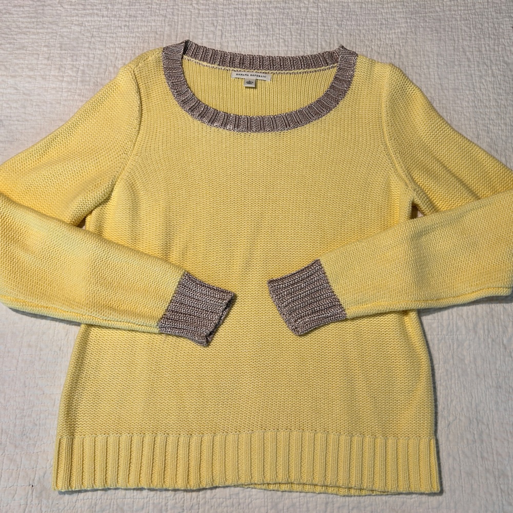 Women’s Banana Republic Sweater